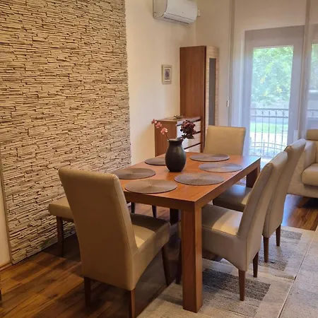 Nyugalomvar Exclusive Vendeghaz Appartement *