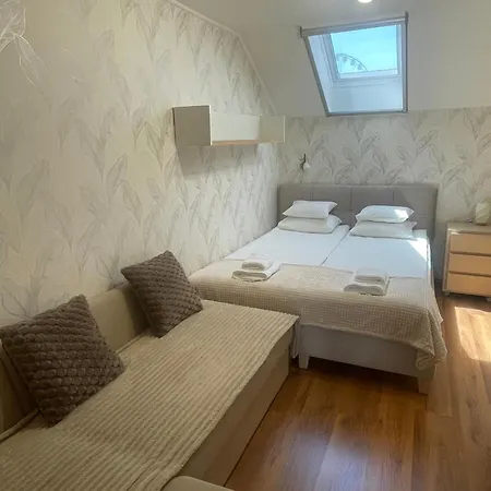 Nyugalomvar Exclusive Vendeghaz Apartament Gyula